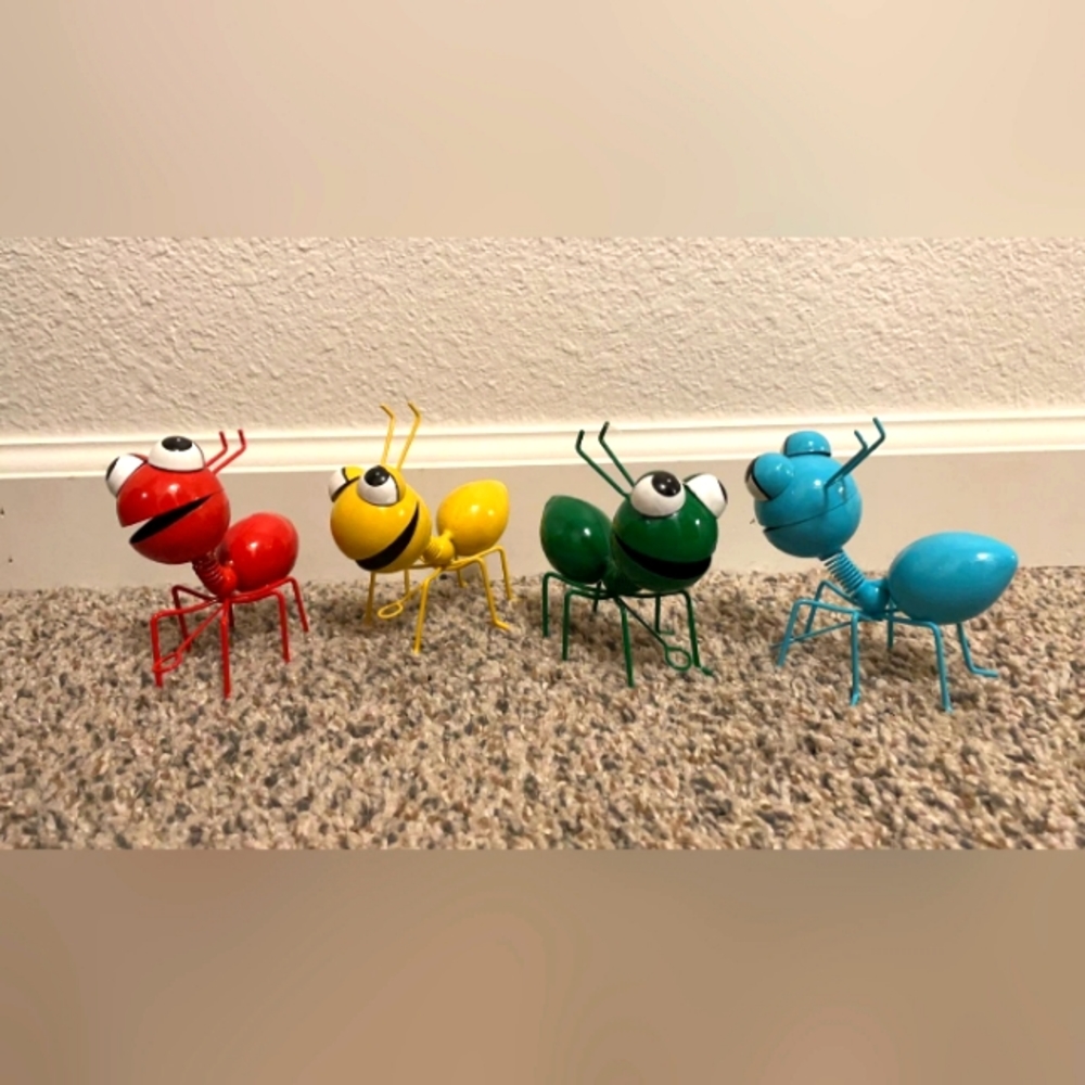 Silly, Metal Ant Sculpture, Yard Decor